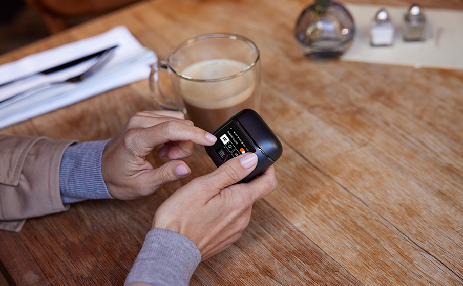 JBL Tour Pro 2 Funda inteligente para una experiencia perfecta - Image