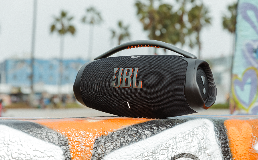Cuantos watts tiene sales el jbl boombox